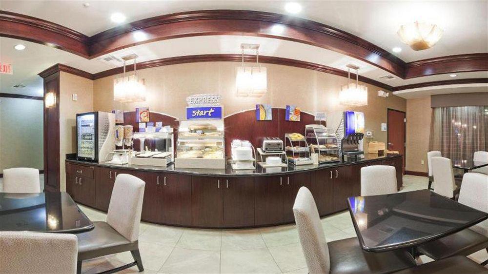 Red Lion Inn & Suites Mineral Wells Ngoại thất bức ảnh