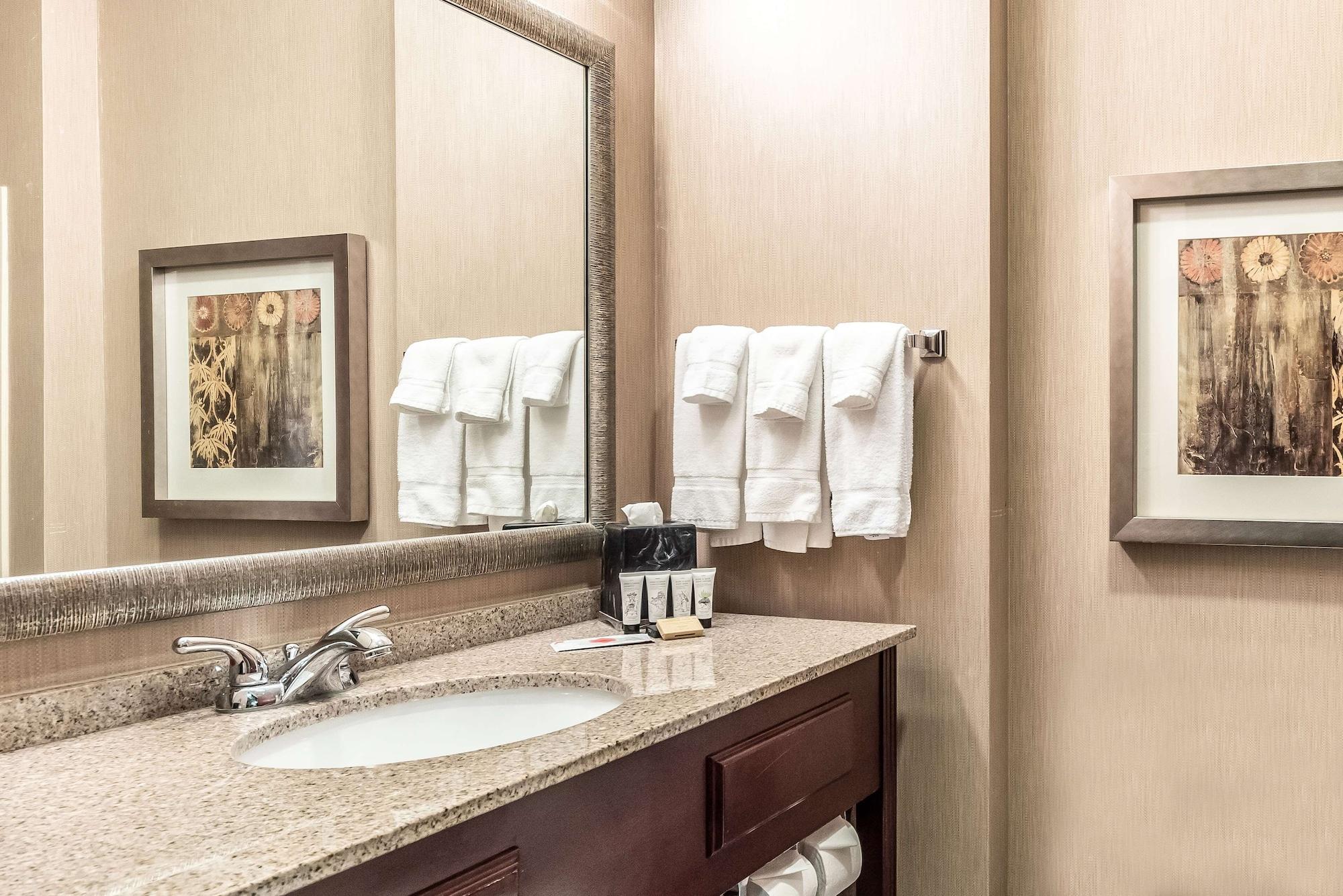 Red Lion Inn & Suites Mineral Wells Ngoại thất bức ảnh