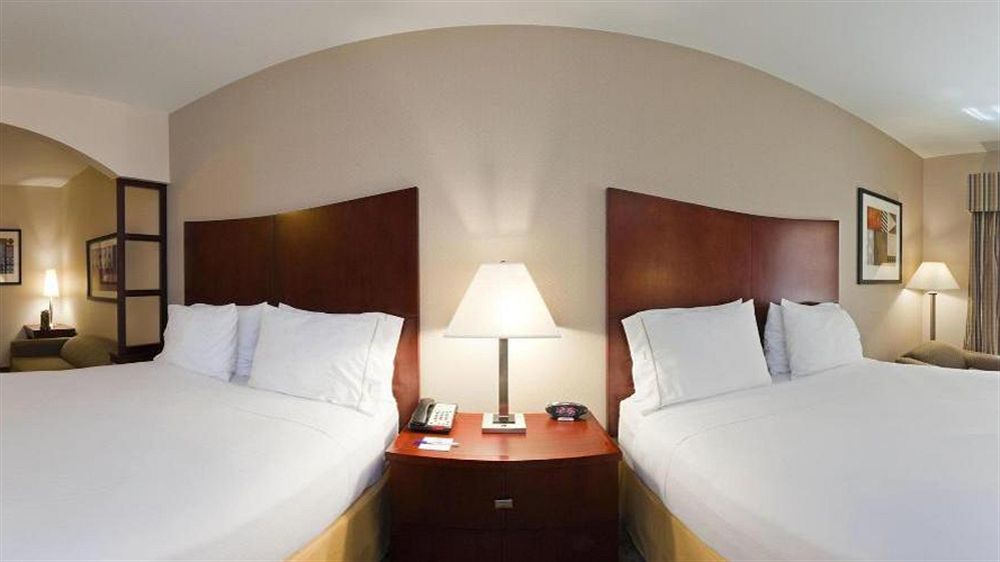 Red Lion Inn & Suites Mineral Wells Ngoại thất bức ảnh