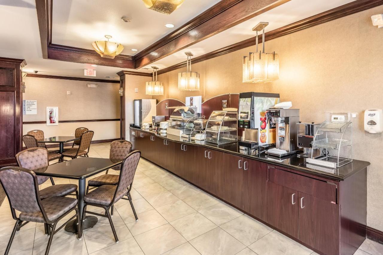 Red Lion Inn & Suites Mineral Wells Ngoại thất bức ảnh