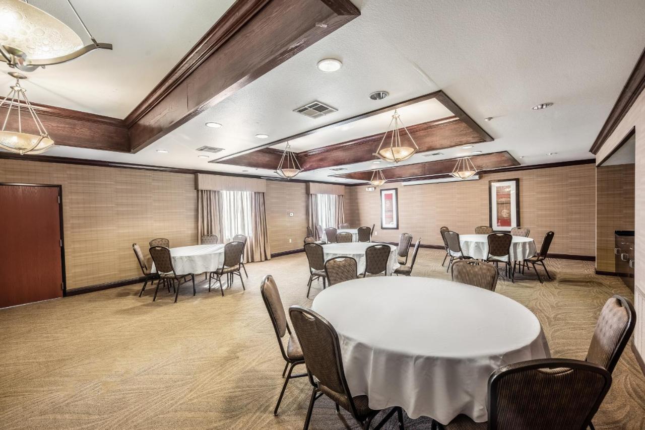 Red Lion Inn & Suites Mineral Wells Ngoại thất bức ảnh