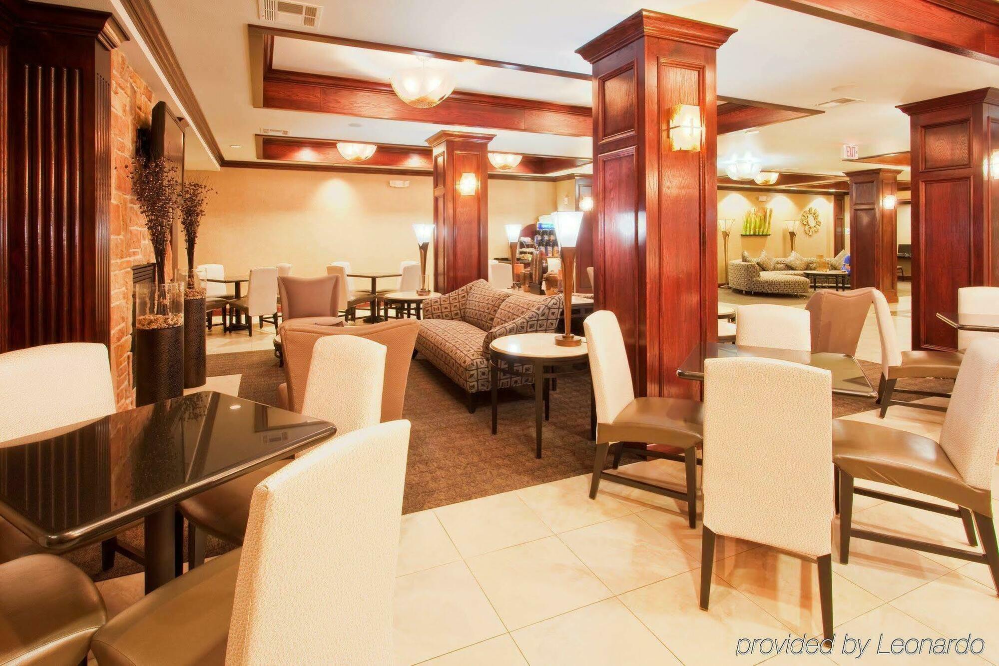 Red Lion Inn & Suites Mineral Wells Ngoại thất bức ảnh
