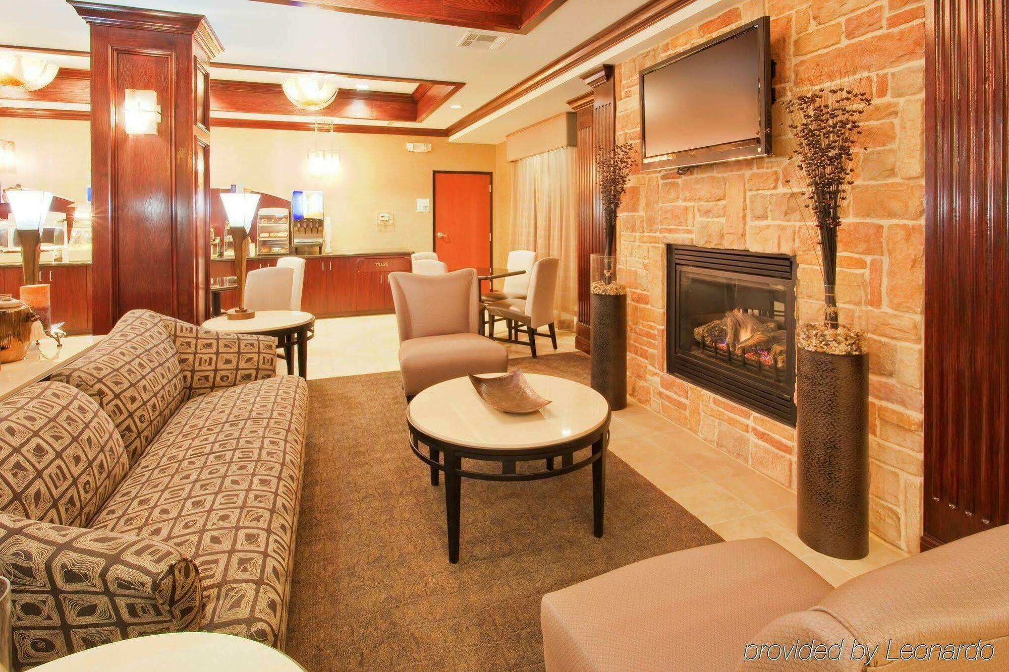 Red Lion Inn & Suites Mineral Wells Ngoại thất bức ảnh